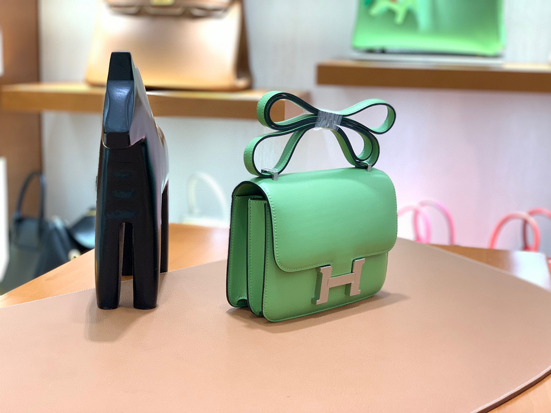 Hermes Constance 19CM 空姐包  Swift 牛油果绿 金扣 全手工定制