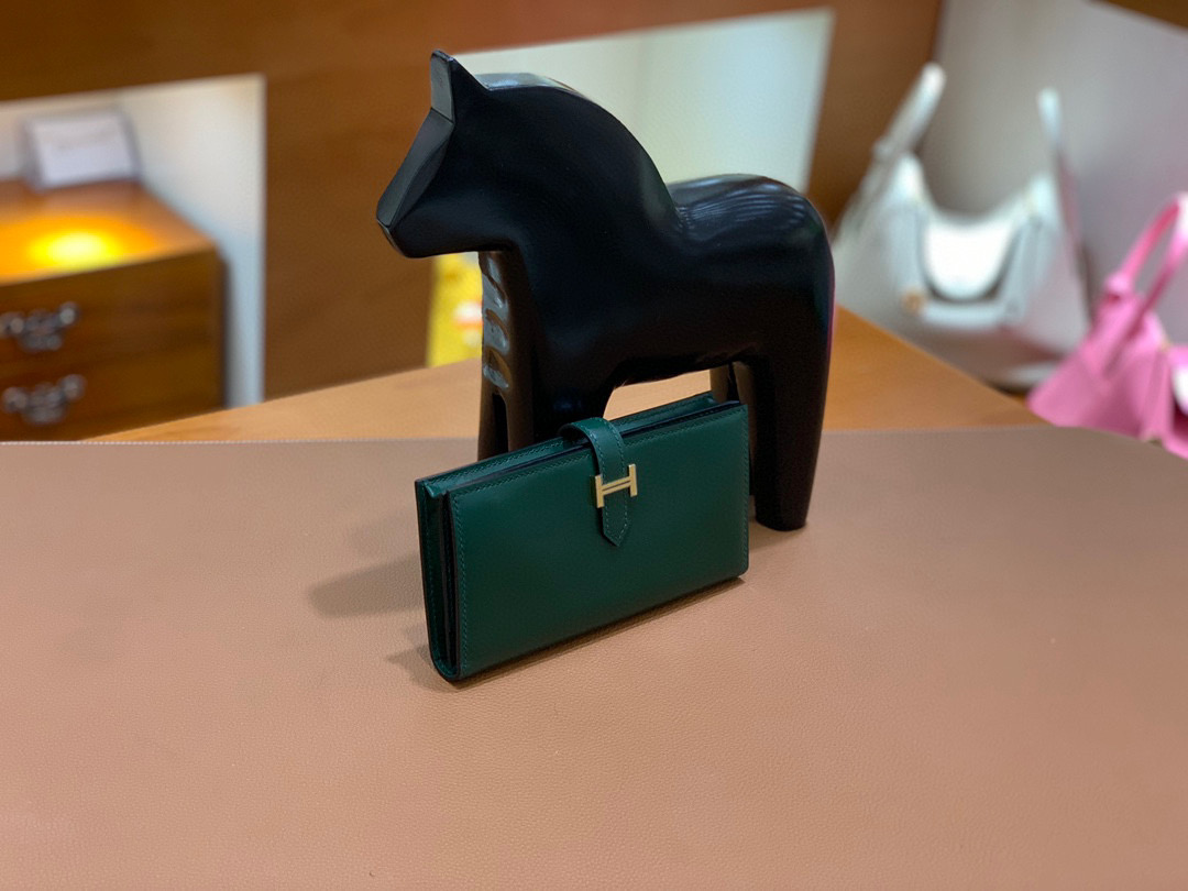 爱马仕 Hermes Bearn 西装夹 钱包 Box皮  英国绿 金扣