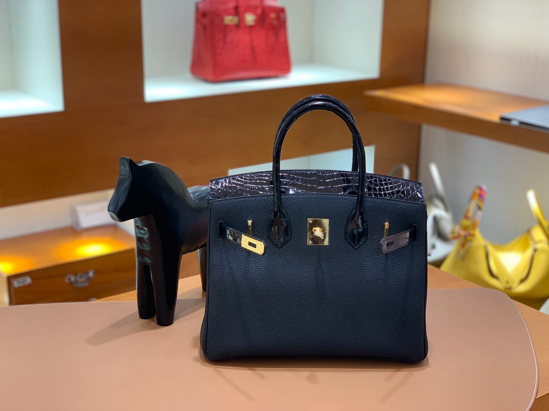 Hermès（爱马仕） 铂金包 Birkin Touch 30CM  全手工 黑色 亮面鳄鱼 金扣