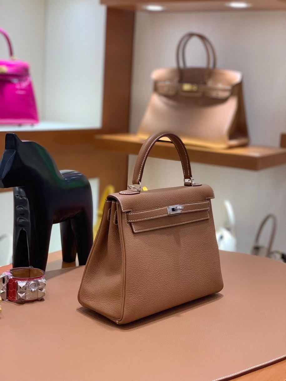 Hermès（爱马仕）Kelly 凯莉包 togo 金棕色 银扣 25cm 现货