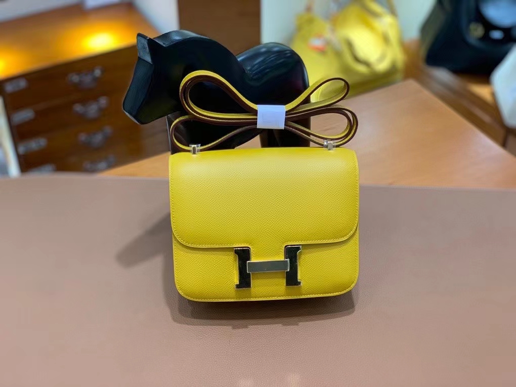 Hermès（爱马仕）Constance 空姐包 epsom 9D琥珀黄 金扣 19cm 现货