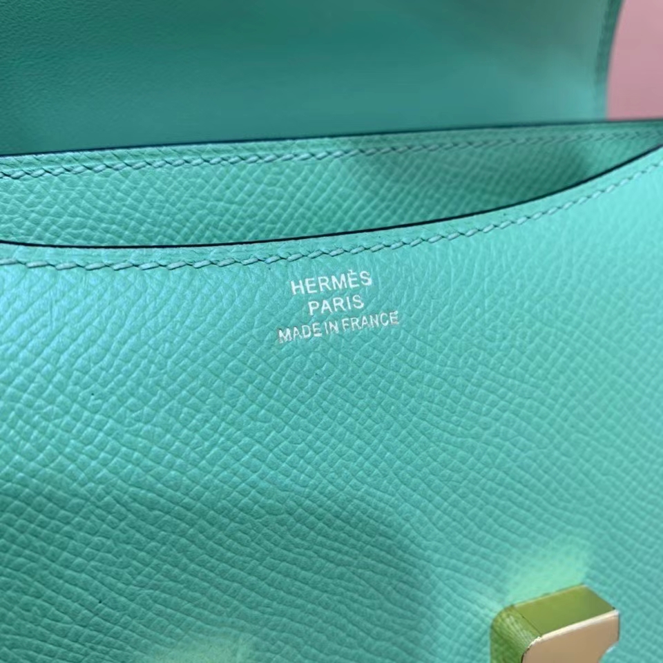 Hermès（爱马仕）Constance 空姐包 epsom 牛油果绿 金扣 19cm 现货