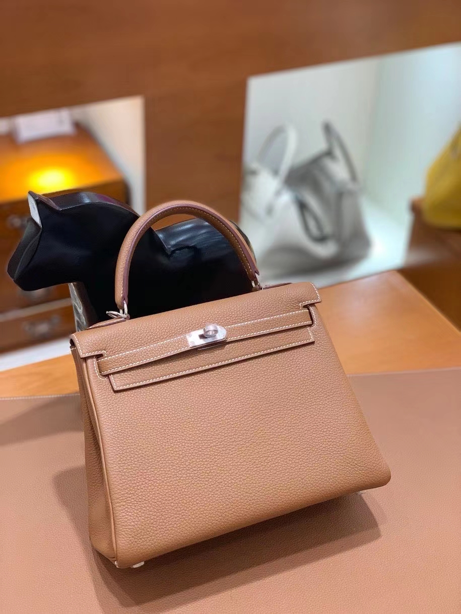 Hermès（爱马仕）Kelly 凯莉包 togo 金棕色 银扣 25cm 现货