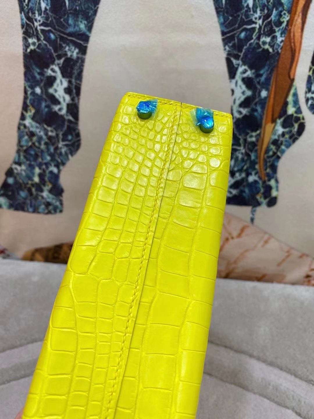 Hermès（爱马仕）美洲鳄 金盏花黄 minikelly 19cm 金扣 雾面 现货