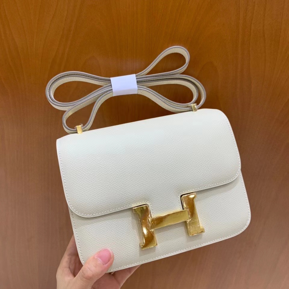 Hermès（爱马仕）Constance 空姐包 epsom 奶昔白 19cm 金扣 现货