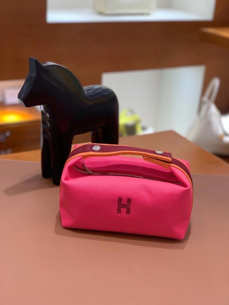 Hermès（爱马仕）桃红色 饭盒 21cm 银扣