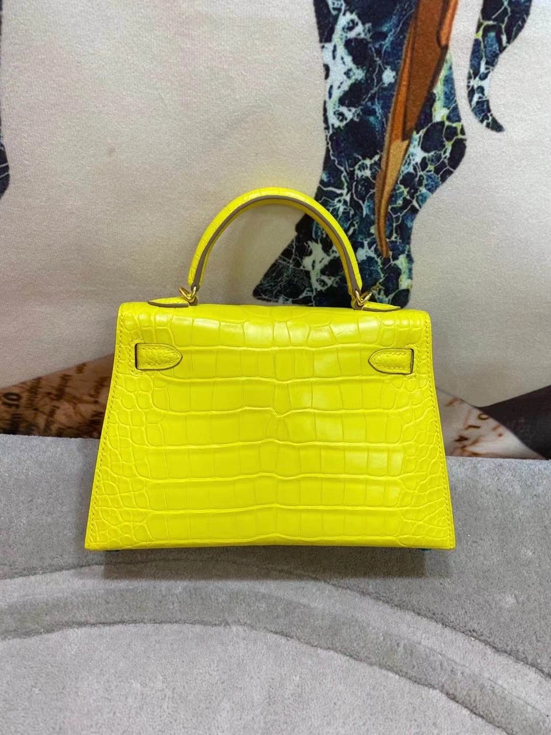 Hermès（爱马仕）美洲鳄 金盏花黄 minikelly 19cm 金扣 雾面 现货
