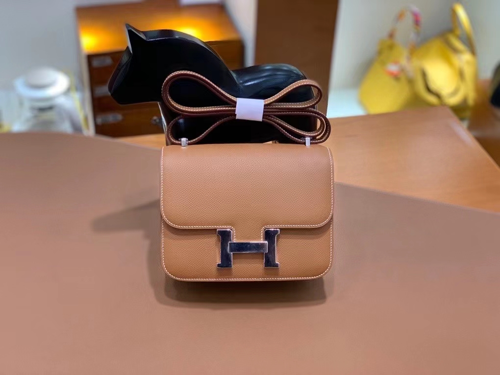 Hermès（爱马仕）Constance 空姐包 epsom 金棕色 银扣 19cm 现货