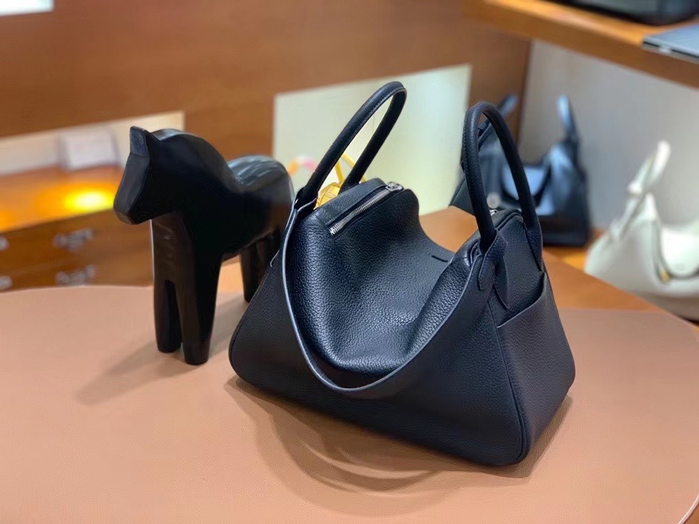 Hermès（爱马仕）TC 黑色 Lindy 30 银扣