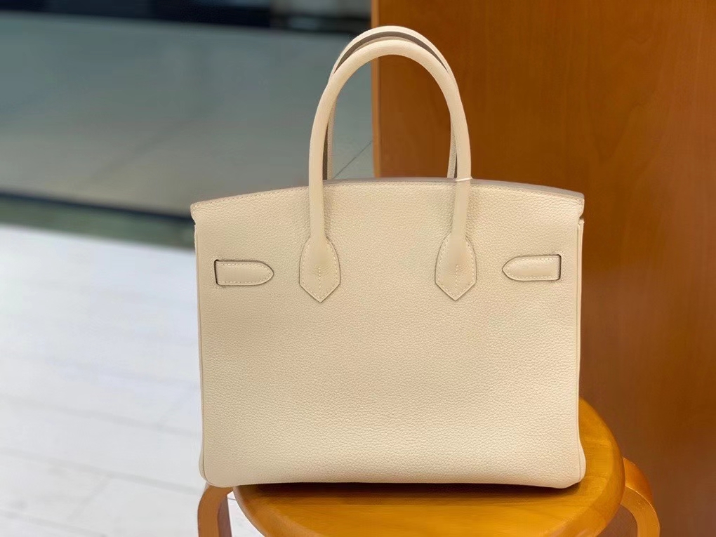 Hermès（爱马仕）Birkin 铂金包 Togo 奶昔白 金扣 30cm
