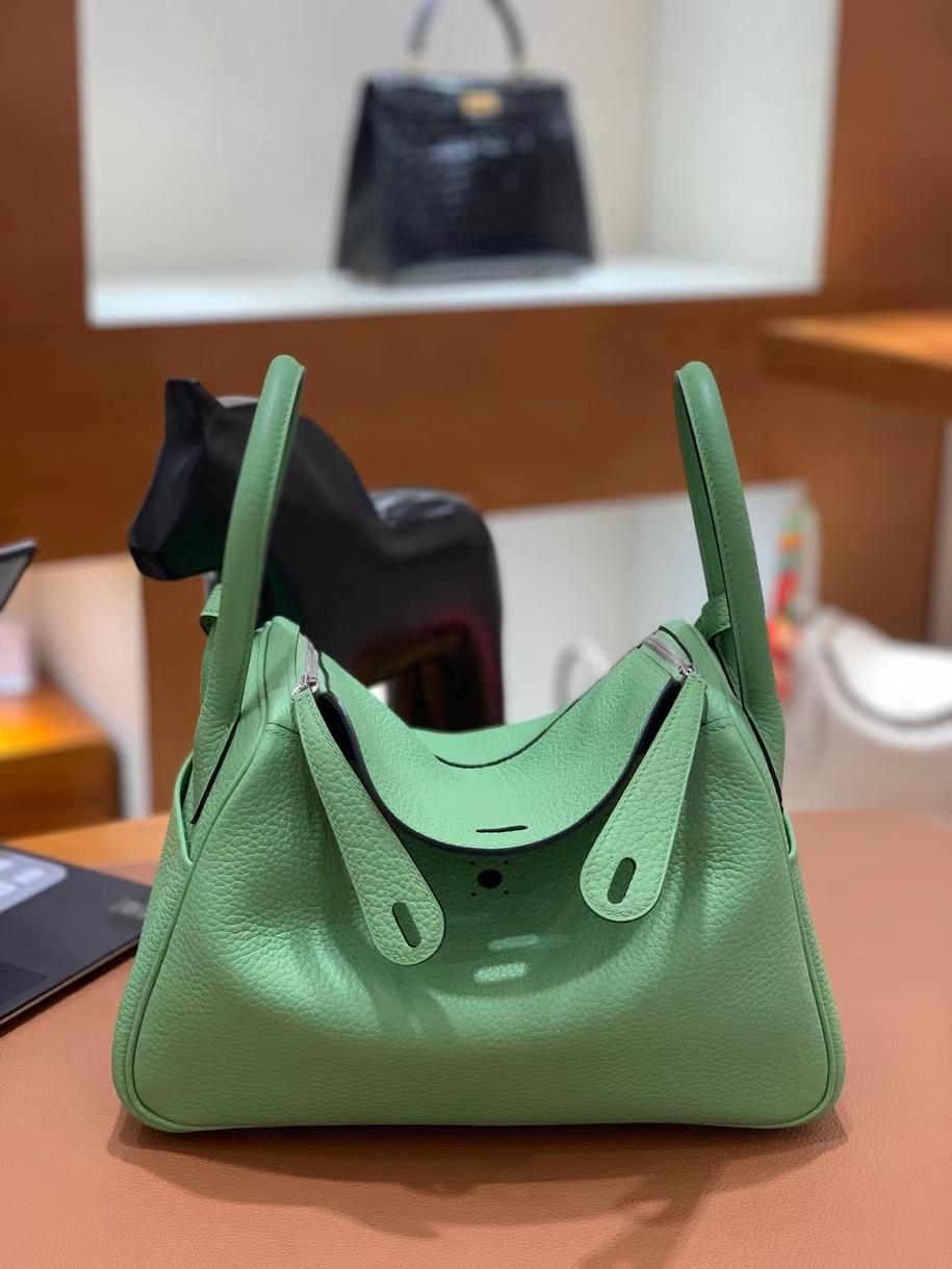 Hermès（爱马仕）TC 3i牛油果绿 Lindy 26 银扣