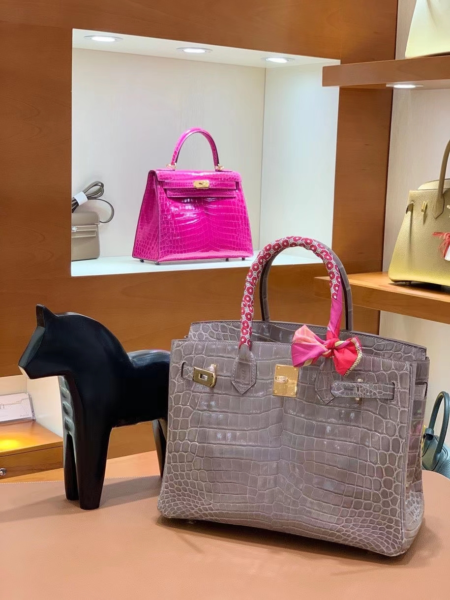 Hermès（爱马仕）Birkin 铂金包 亮面 尼罗鳄 斑鸠灰 金扣 30cm 现货