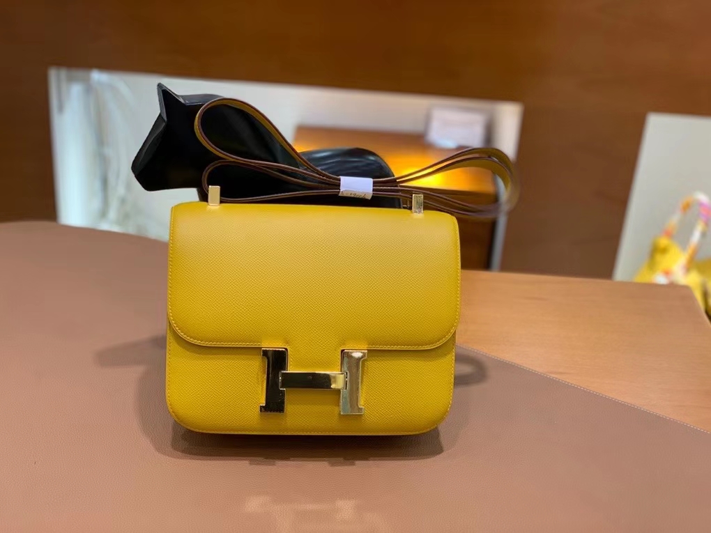 Hermès（爱马仕）Constance 空姐包 epsom 琥珀黄 金扣 24cm 现货
