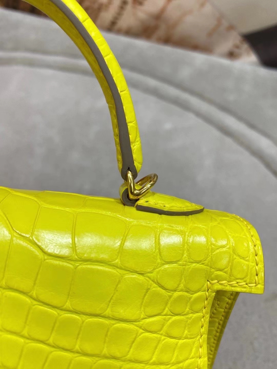Hermès（爱马仕）美洲鳄 金盏花黄 minikelly 19cm 金扣 雾面 现货