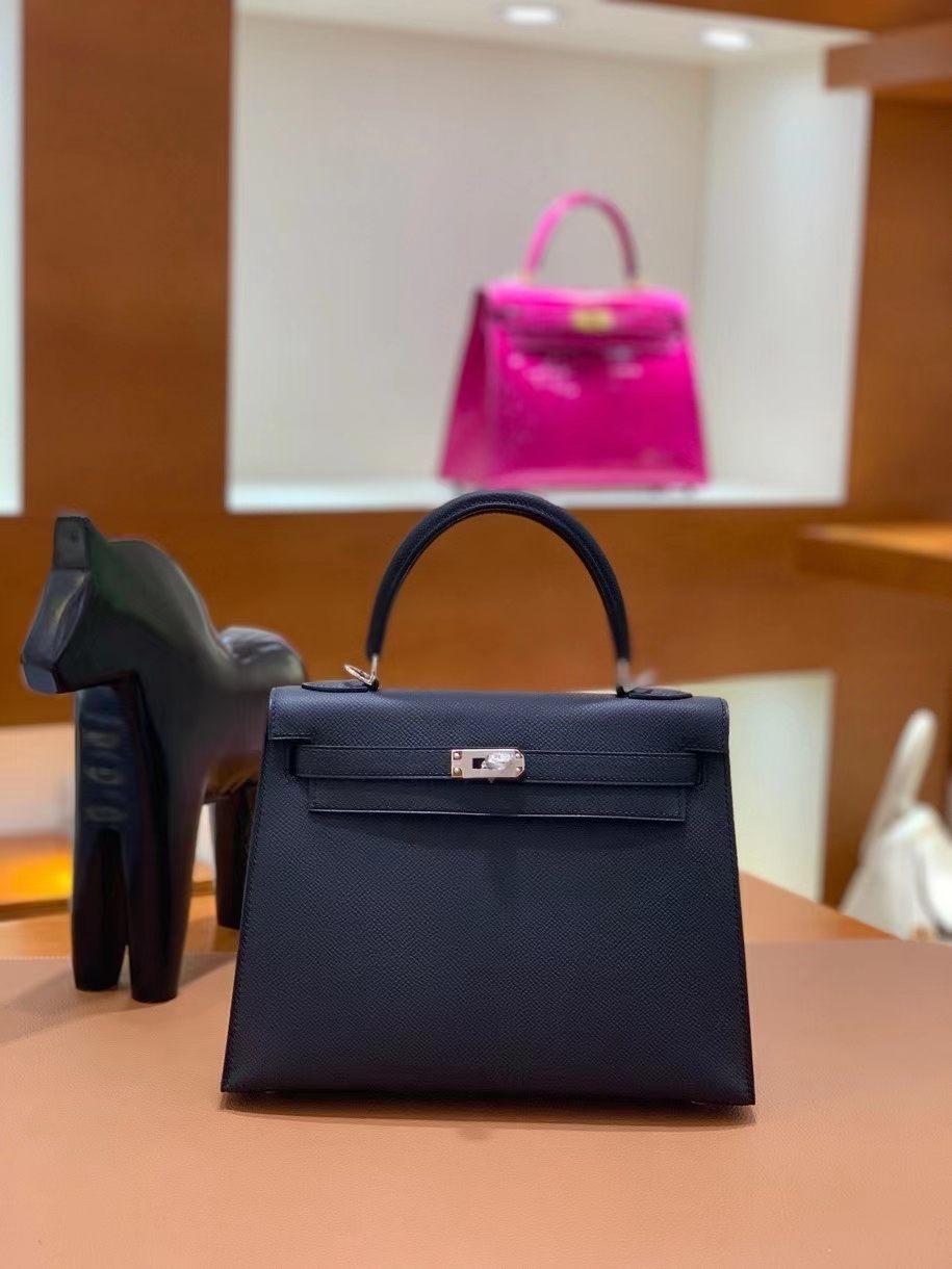 Hermès（爱马仕）Kelly 凯莉包 Epsom 黑色 银扣 25cm