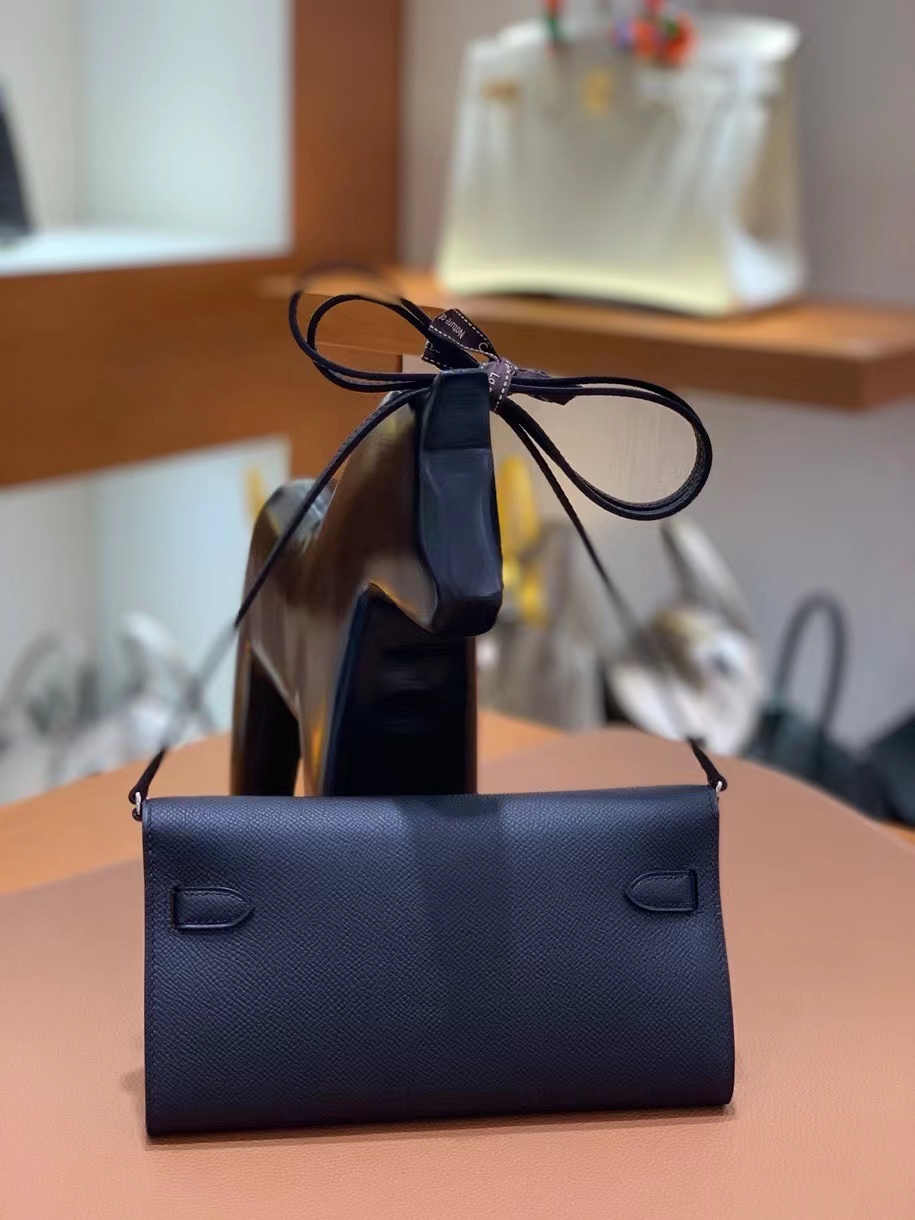 Hermès（爱马仕）现货 Epsom 黑色 Kelly togo wallet 银扣