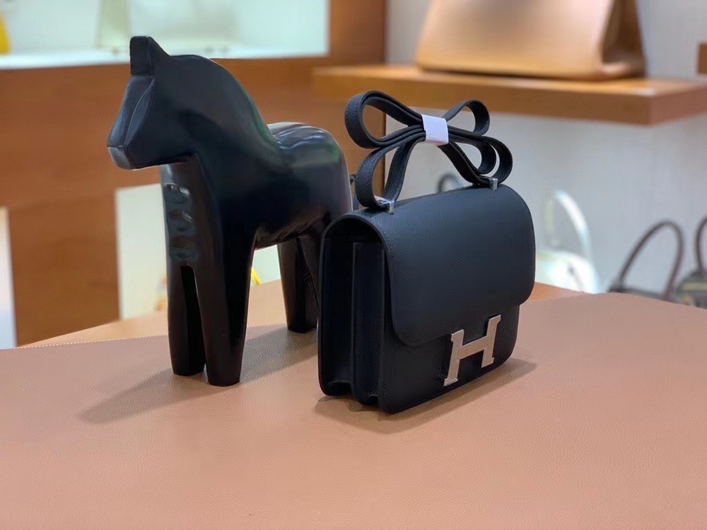 Hermès（爱马仕）Constance 空姐包 epsom 黑色 银扣 19cm 现货