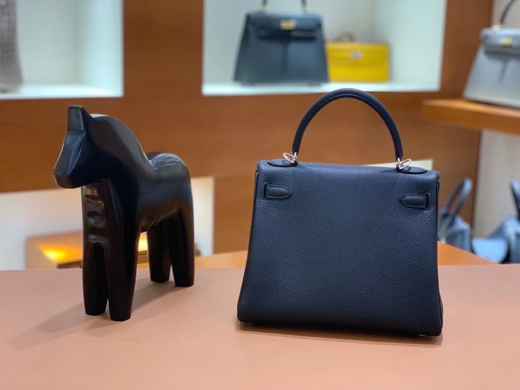 Hermès（爱马仕）Kelly 凯莉包 Togo 黑色 银扣 25cm