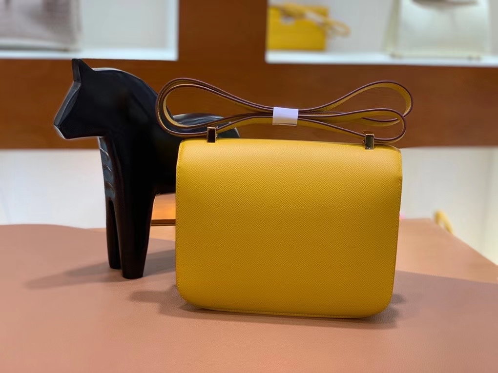 Hermès（爱马仕）Constance 空姐包 epsom 琥珀黄 金扣 24cm 现货
