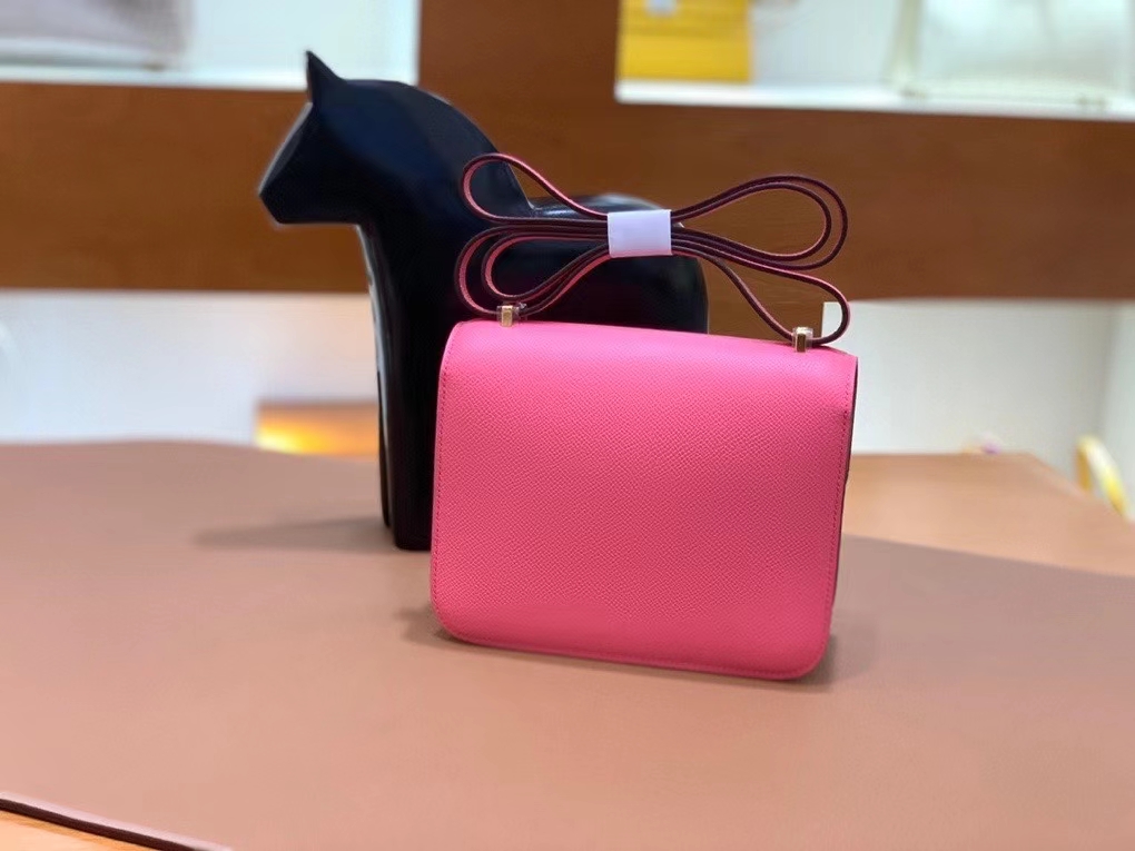 Hermès（爱马仕）Constance 空姐包 epsom 唇膏粉 金扣 19cm 现货