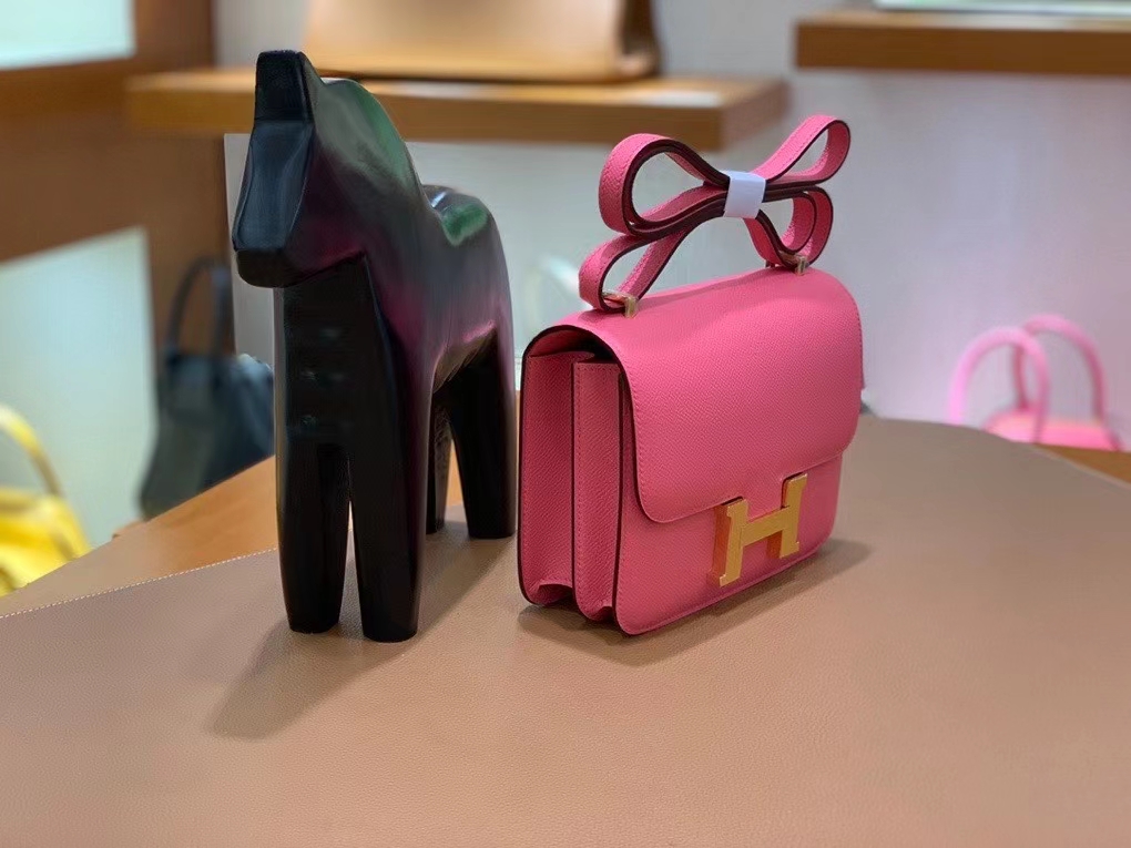 Hermès（爱马仕）Constance 空姐包 epsom 唇膏粉 金扣 19cm 现货