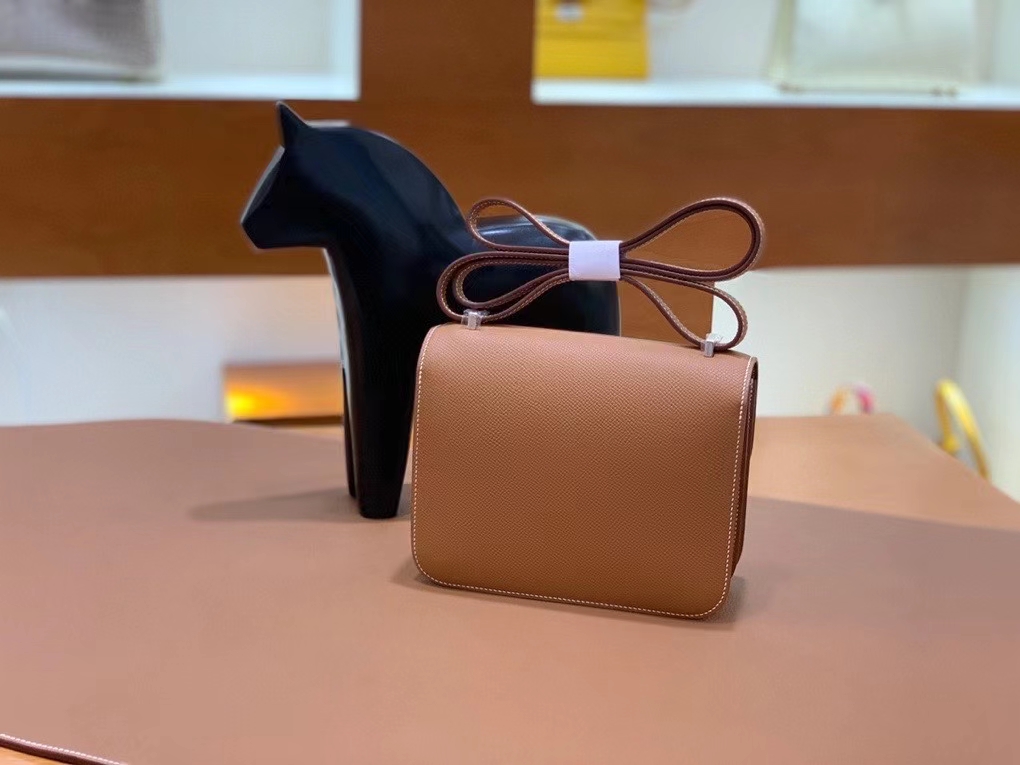 Hermès（爱马仕）Constance 空姐包 epsom 金棕色 银扣 19cm 现货