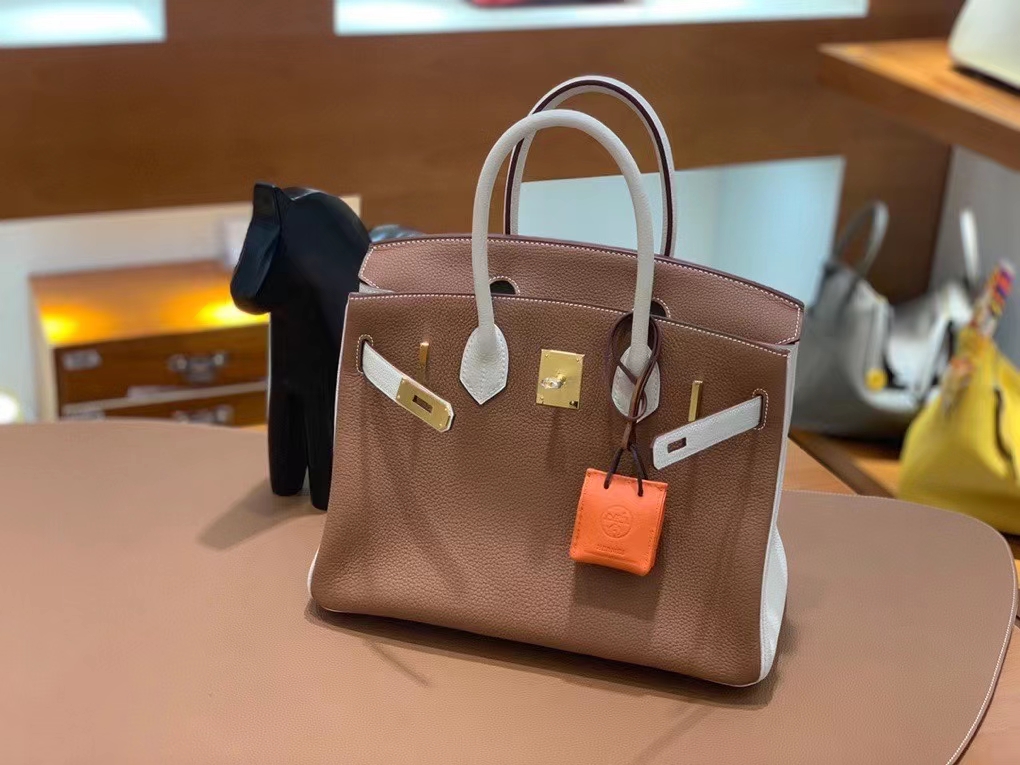 Hermès（爱马仕）Togo 金棕色 拼 奶昔白 BK 30 金扣