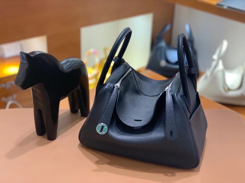 Hermès（爱马仕）TC 黑色 Lindy 30 银扣