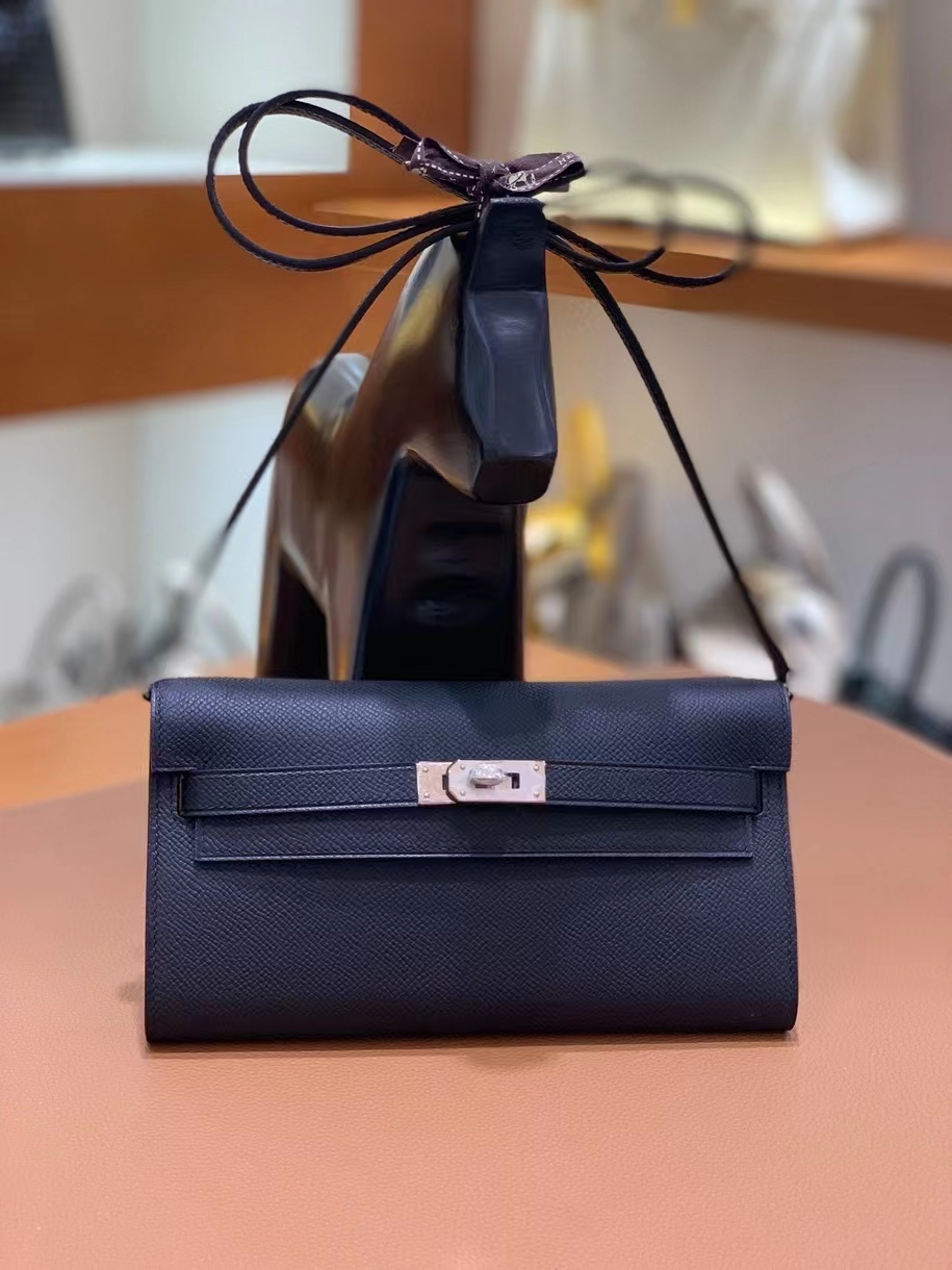 Hermès（爱马仕）现货 Epsom 黑色 Kelly togo wallet 银扣
