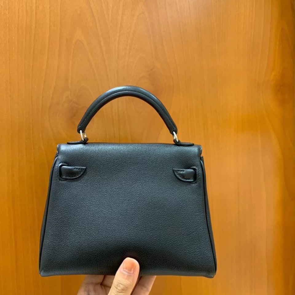 Hermès（爱马仕）Kelly doll swift 黑色 拼 石榴红 16cm 银扣 现货
