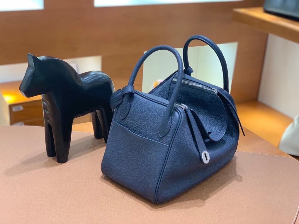 Hermès（爱马仕）TC 午夜蓝 Lindy 30 银扣