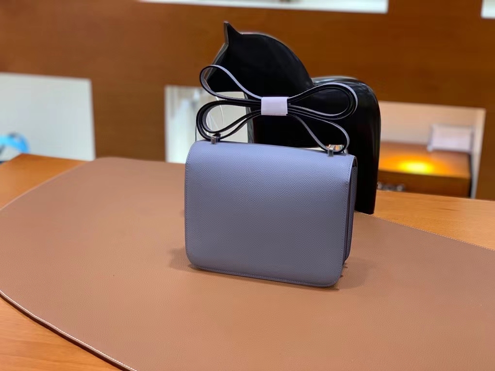 Hermès（爱马仕）Constance 空姐包 epsom 亚麻蓝 19cm 银扣 现货