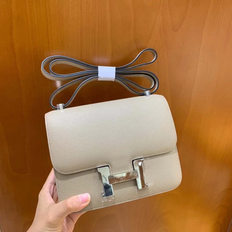 Hermès（爱马仕）Constance 空姐包 epsom 斑鸠灰 银扣 19cm 现货