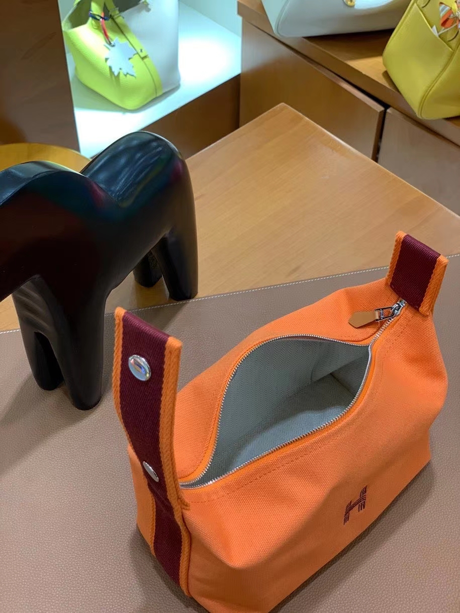 Hermès（爱马仕）橙色 饭盒包 21cm 银扣