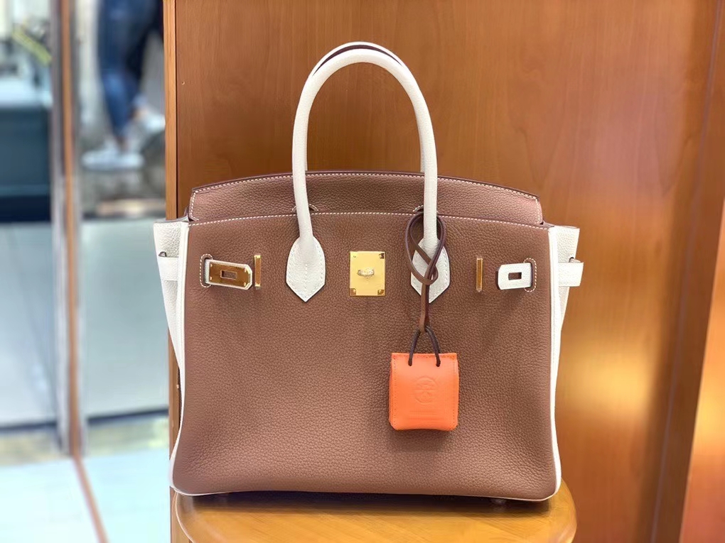 Hermès（爱马仕）Togo 金棕色 拼 奶昔白 BK 30 金扣