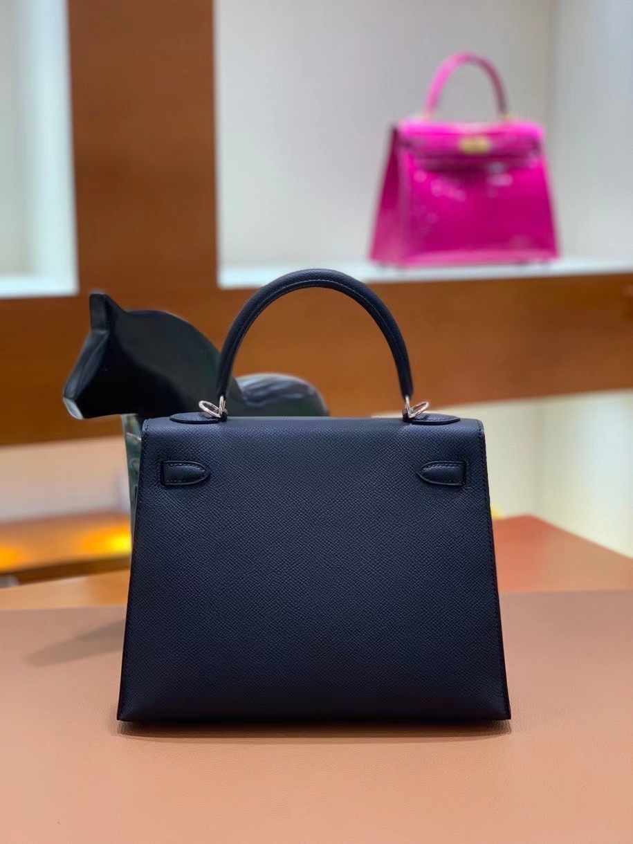 Hermès（爱马仕）Kelly 凯莉包 Epsom 黑色 银扣 25cm