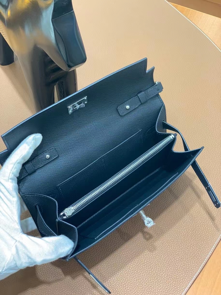 Hermès（爱马仕）现货 Epsom 黑色 Kelly togo wallet 银扣