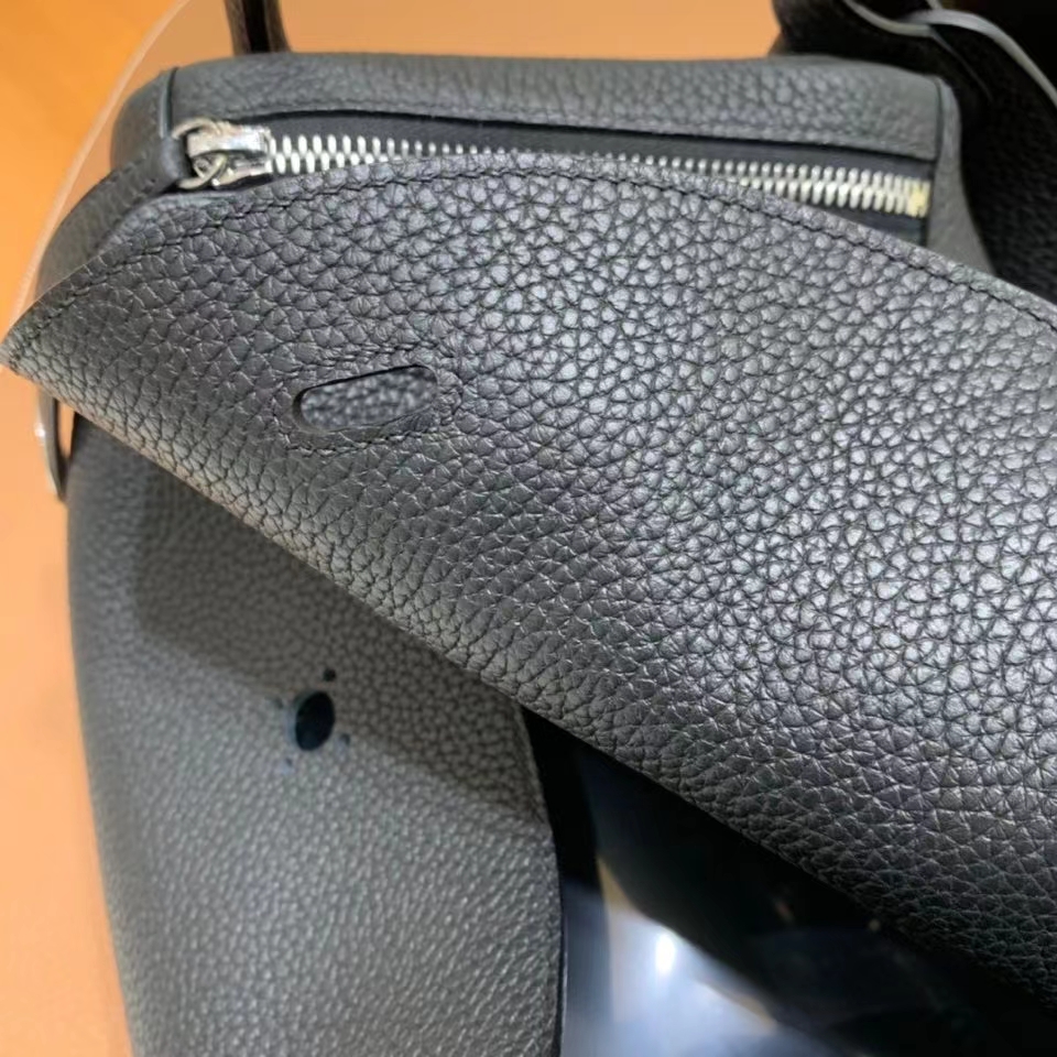 Hermès（爱马仕）TC 黑色 Lindy 30 银扣