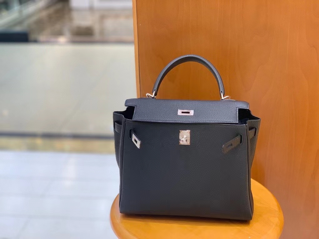 Hermès（爱马仕）Kelly 凯莉包 Togo 黑色 银扣 25cm