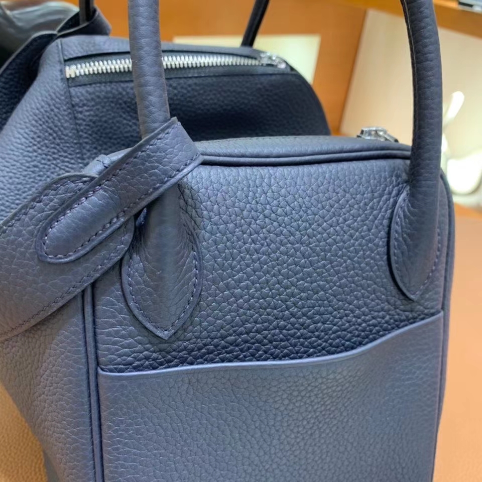 Hermès（爱马仕）TC 午夜蓝 Lindy 30 银扣