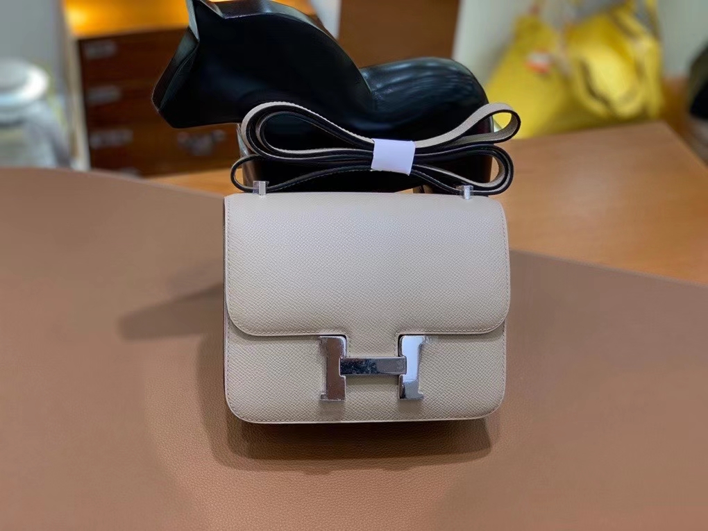Hermès（爱马仕）Constance 空姐包 epsom 斑鸠灰 银扣 19cm 现货