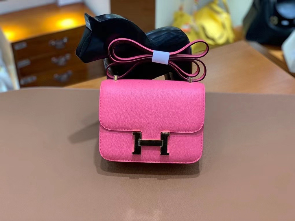 Hermès（爱马仕）Constance 空姐包 epsom 唇膏粉 金扣 19cm 现货