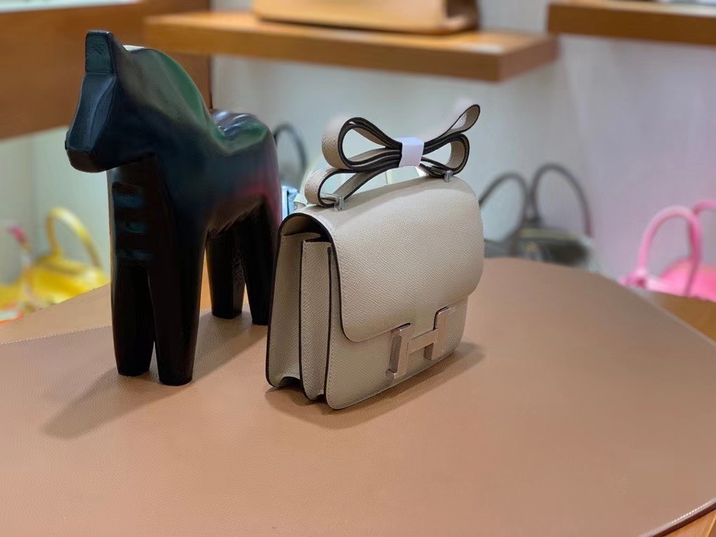 Hermès（爱马仕）Constance 空姐包 epsom 斑鸠灰 银扣 19cm 现货