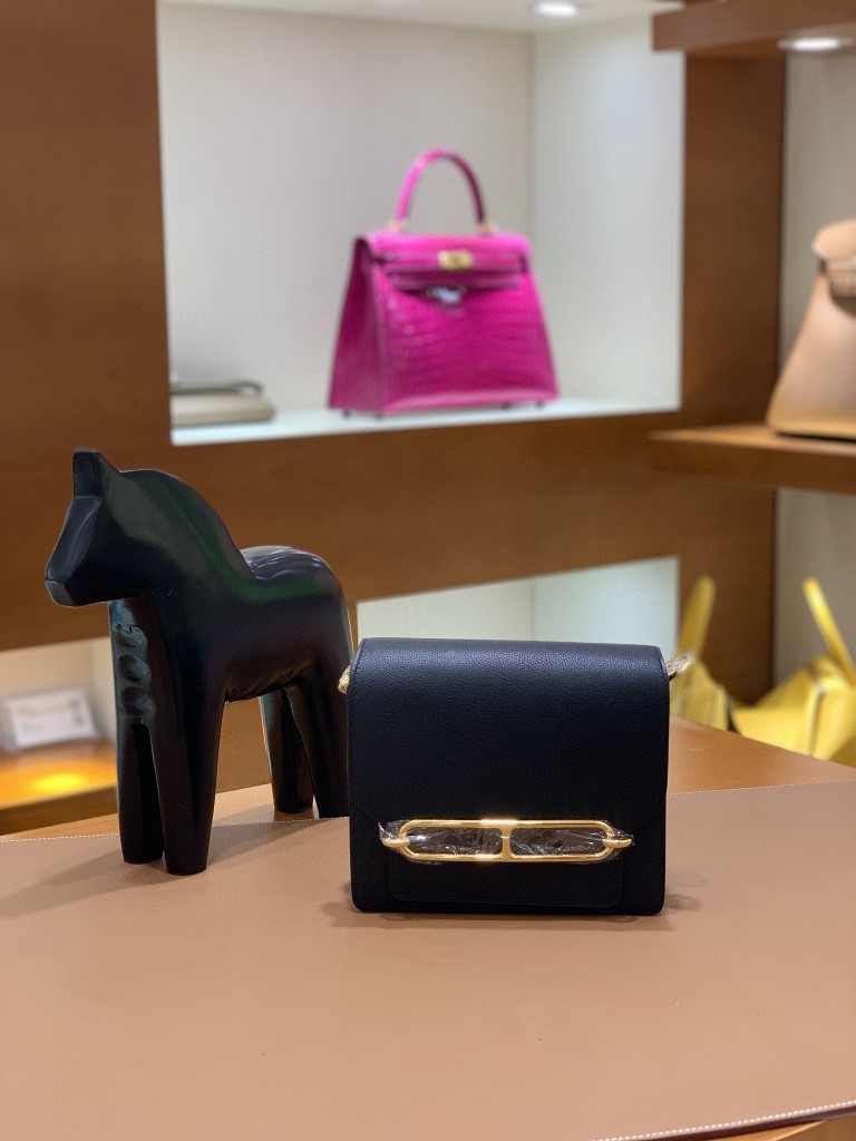 Hermès（爱马仕）Roulis 猪鼻子 evercolor 黑色 18cm 金扣 现货