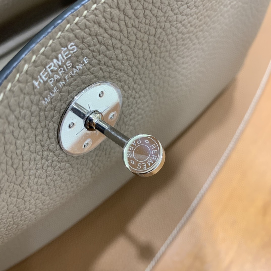 Hermès（爱马仕）Lindy 琳迪包 TC 斑鸠灰 银扣 26cm 现货