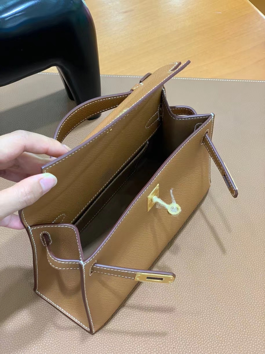 Hermès（爱马仕）Epsom 金棕色 miniKelly 22cm 金扣 现货