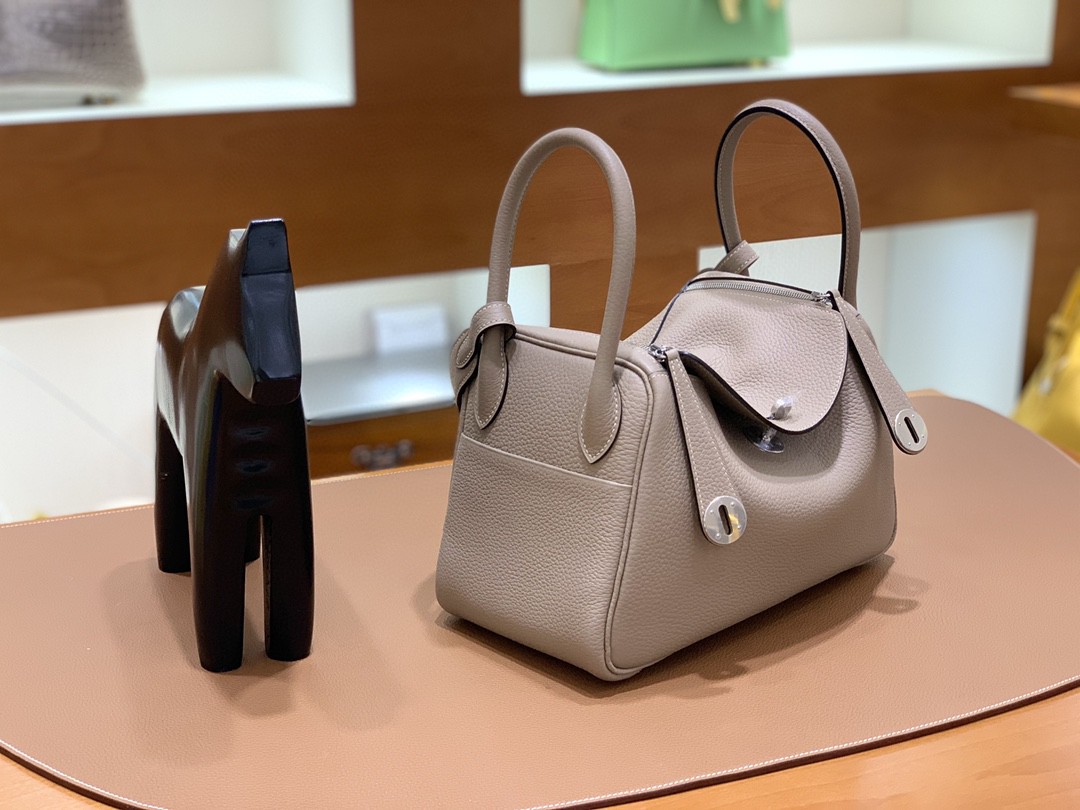 Hermès（爱马仕）Lindy 琳迪包 TC 斑鸠灰 银扣 26cm 现货
