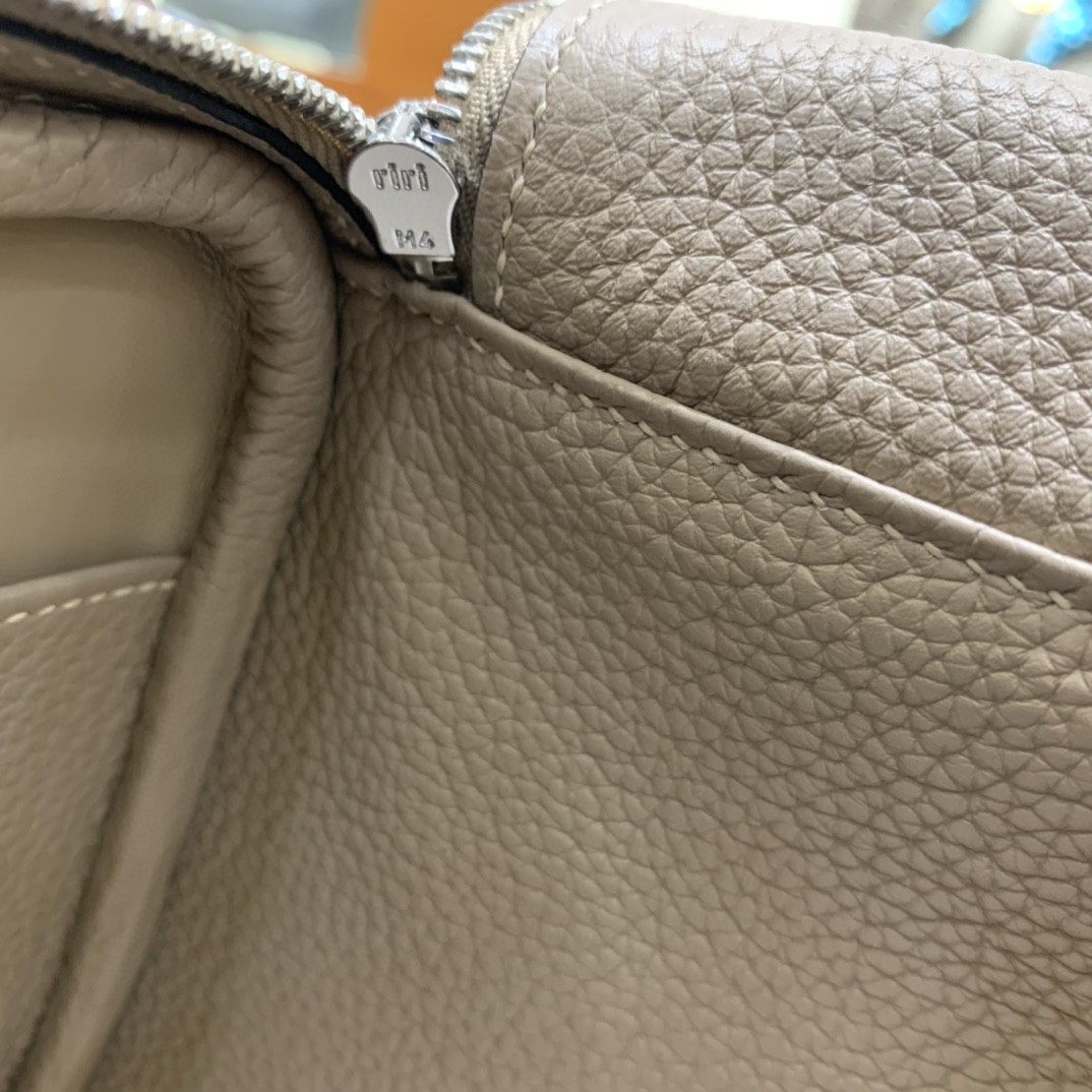 Hermès（爱马仕）Lindy 琳迪包 TC 斑鸠灰 银扣 26cm 现货