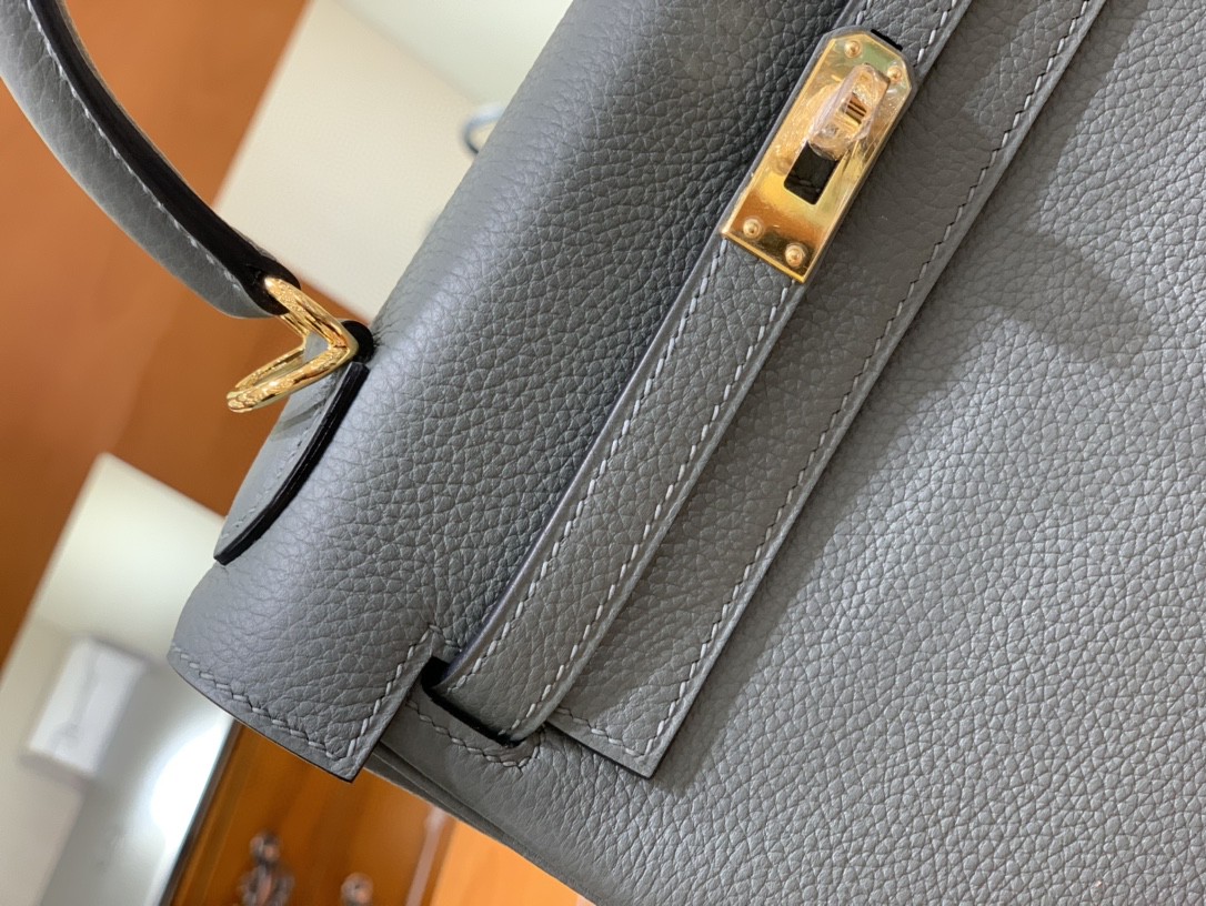 Hermès（爱马仕）Kelly 凯莉包 Togo 杏仁绿 金扣 25cm
