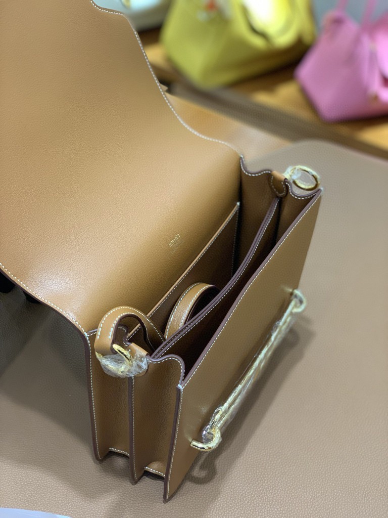 Hermès（爱马仕）Roulis 猪鼻子 evercolor 金棕色 23cm 金扣 现货